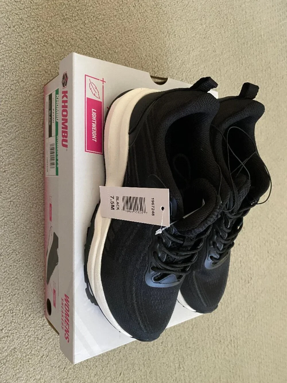 NEW Women's Khombu Lightweight Patan Memory Foam Sneakers Shoes, Black, Size 7.5